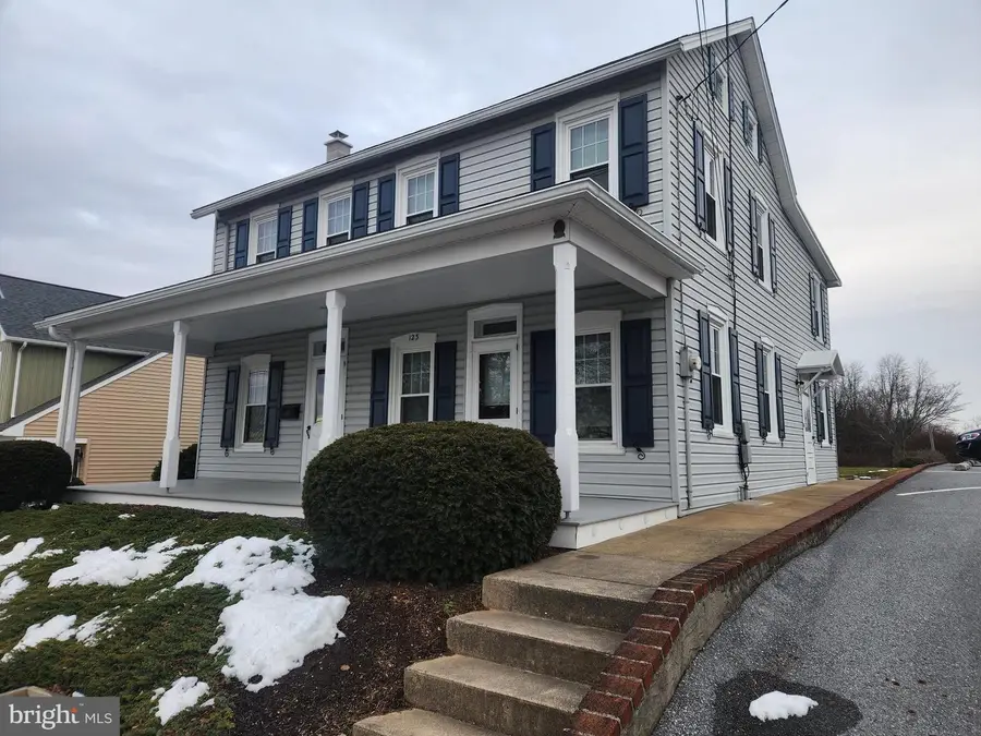 123 N 11th St, Akron, PA 17501 - #3