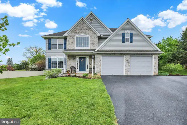 201 Cedar Hollow, MANHEIM, PA 17545