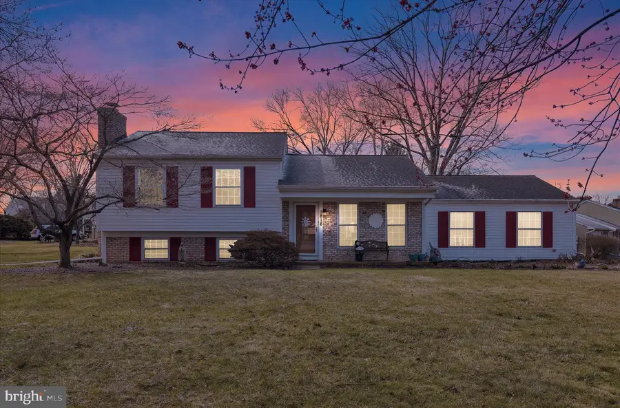 1818 Sturbridge Dr, Lancaster, PA 17601 - #2