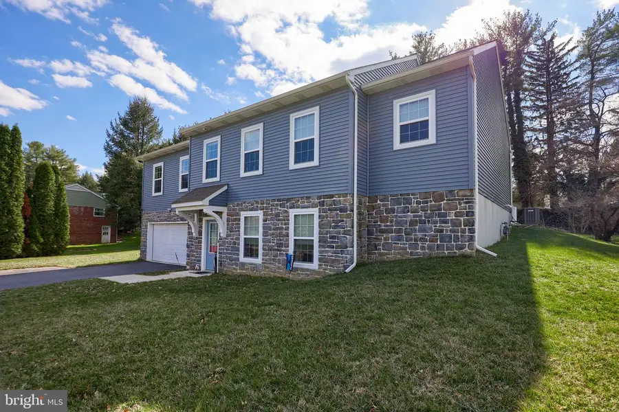 622 Enfield Dr, Lancaster, PA 17601 - #2