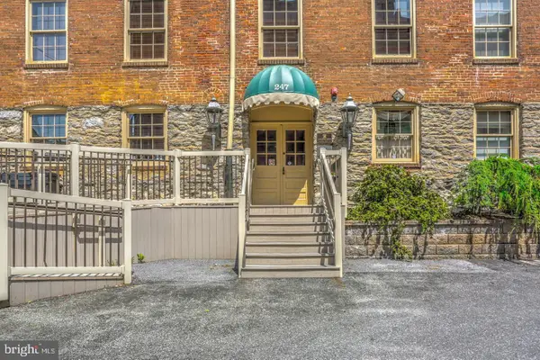 247 N Shippen St #411, LANCASTER, PA 17602