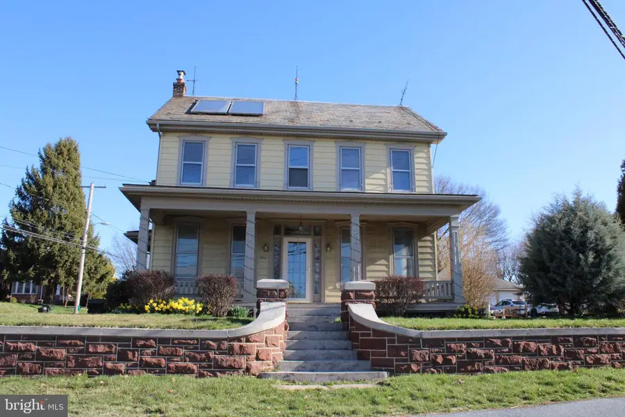 564 W Maple Grove Rd, Denver, PA 17517 - #2