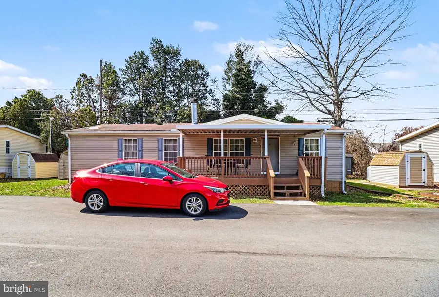 8 Madge Dr, Lancaster, PA 17603 - #2