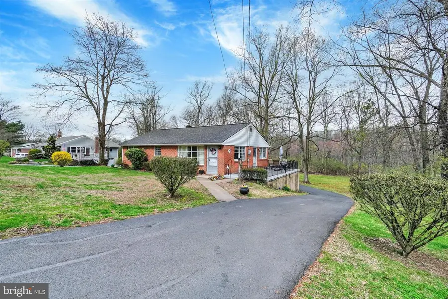 1593 Mount Gretna Rd, Elizabethtown, PA 17022 - #3