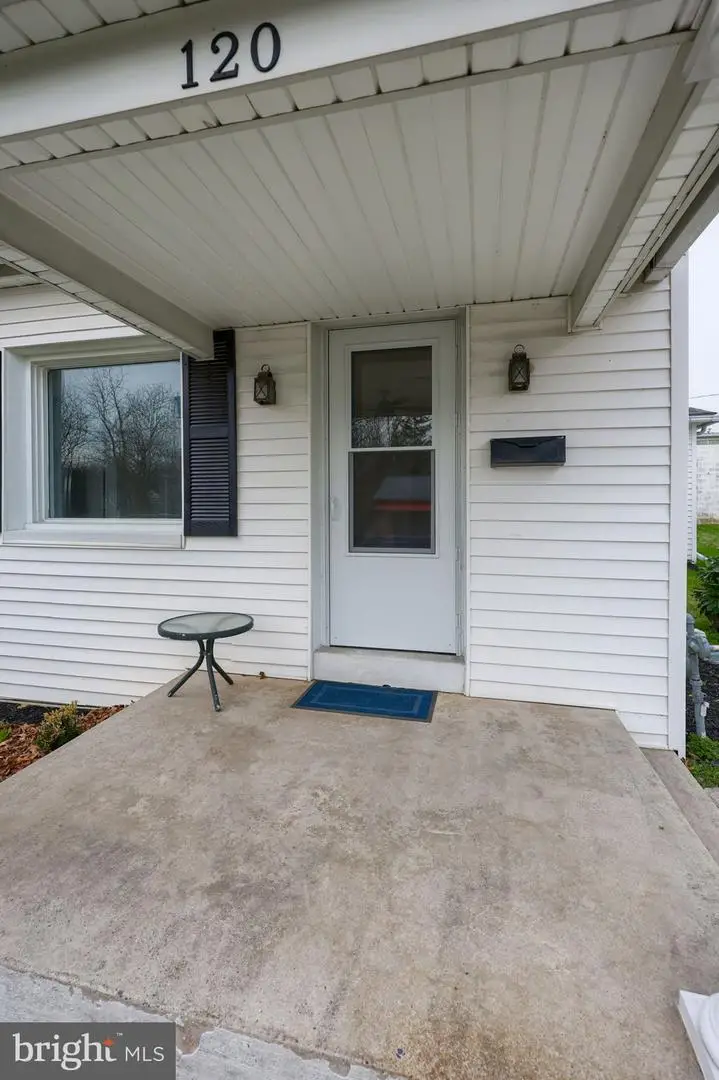 120 N Locust St, Elizabethtown, PA 17022 - #3