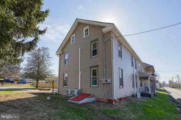 1890 Water St, WASHINGTON BORO, PA 17582