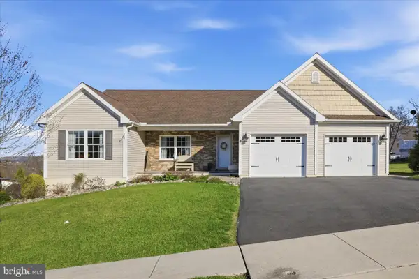 68 Gentle Dr, EAST EARL, PA 17519