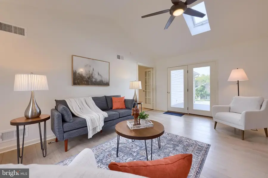 1 Brookwood Dr, Lititz, PA 17543 - #2