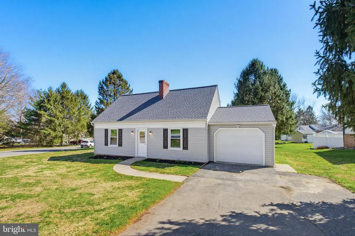 2655 Hemlock Dr, Columbia, PA 17512 - #1