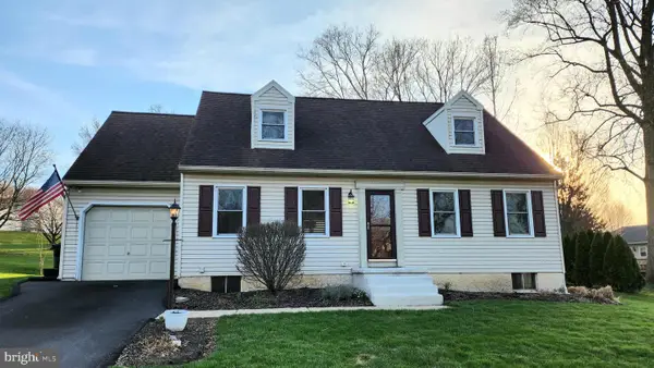 142 Hostetter Ln, LANCASTER, PA 17602