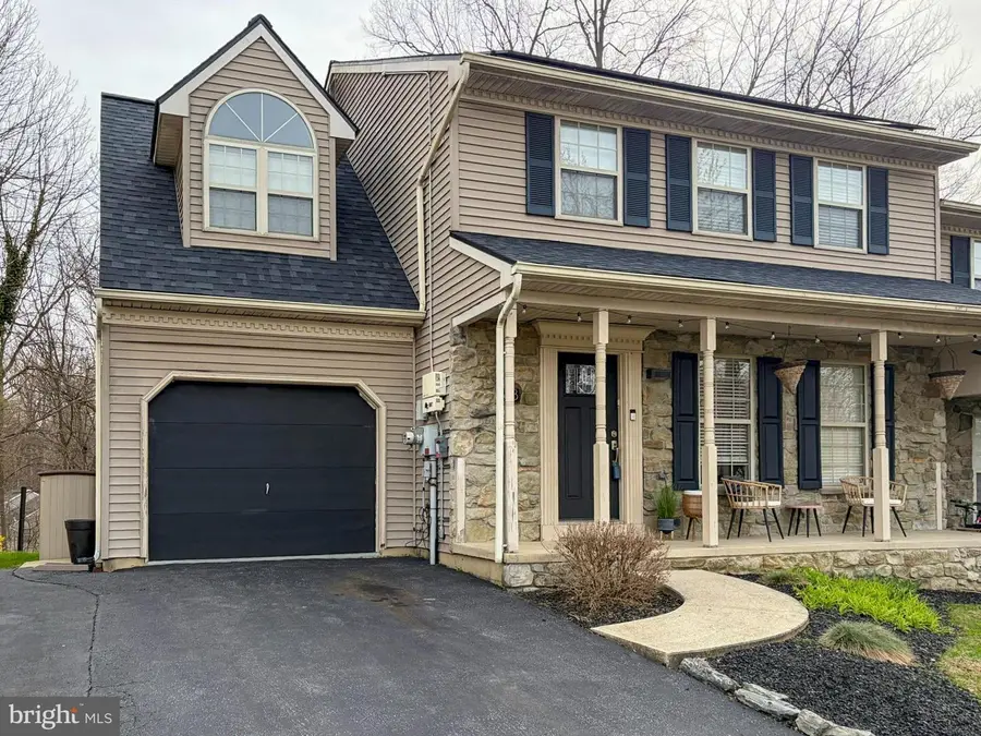 63 Mill Pond Dr, Lancaster, PA 17603 - #3