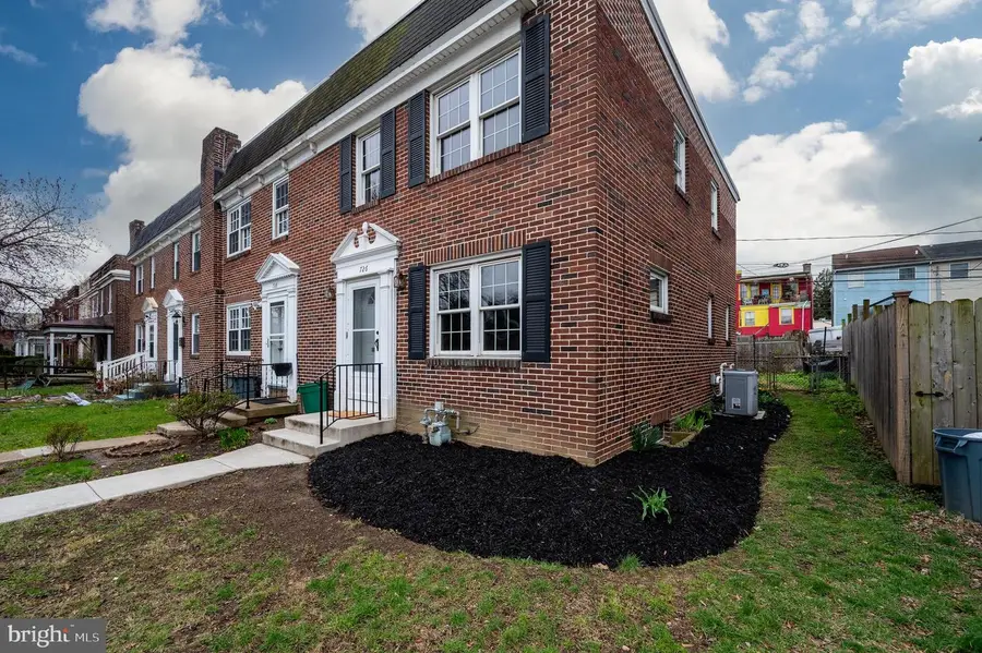 726 E Madison St, Lancaster, PA 17602 - #2