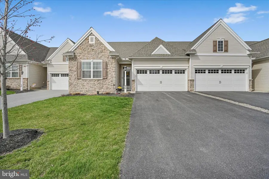 26 Midway Farms Ln, Lancaster, PA 17602 - #2
