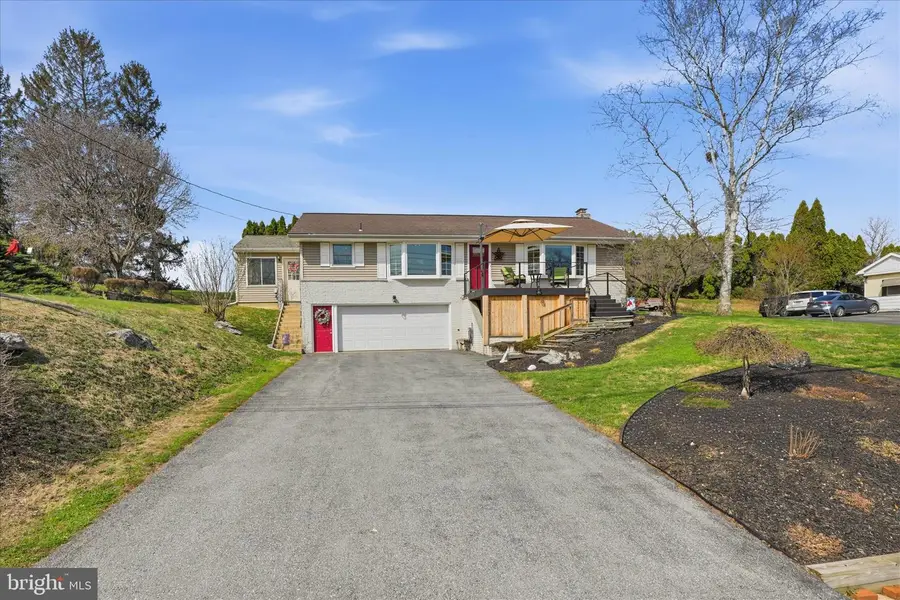 620 Park Hill Dr, Manheim, PA 17545 - #2