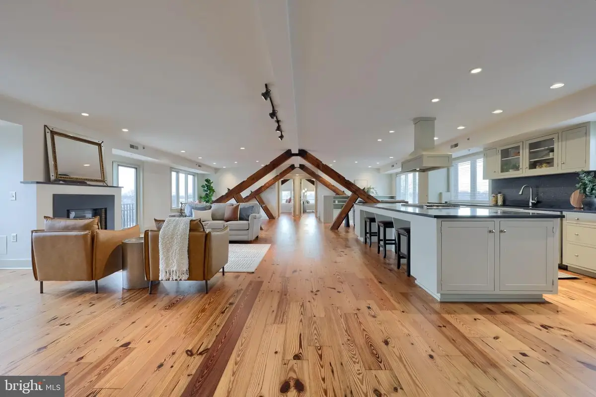 336-e N Christian St, Lancaster, PA 17602 - #1