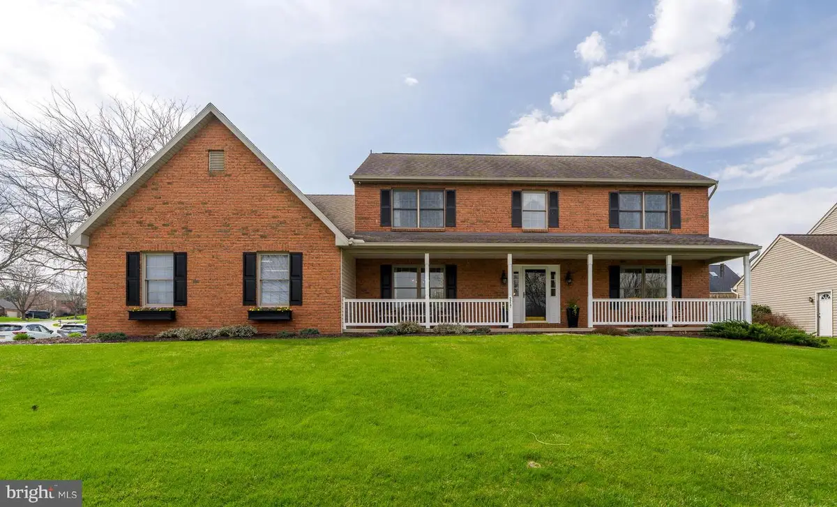 217 Stone Creek Rd, Lancaster, PA 17603 - #1