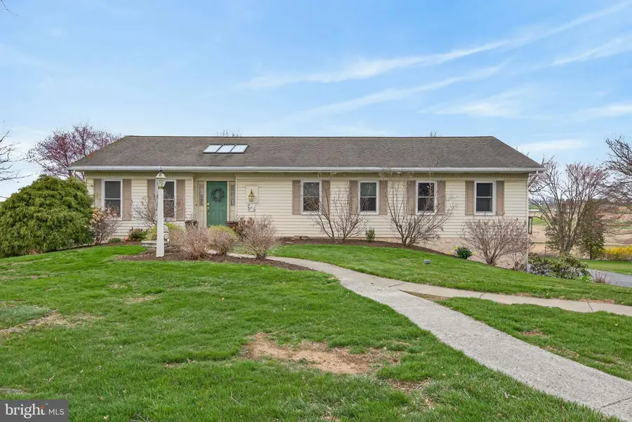 579 Hi View Dr, Lititz, PA 17543 - #2