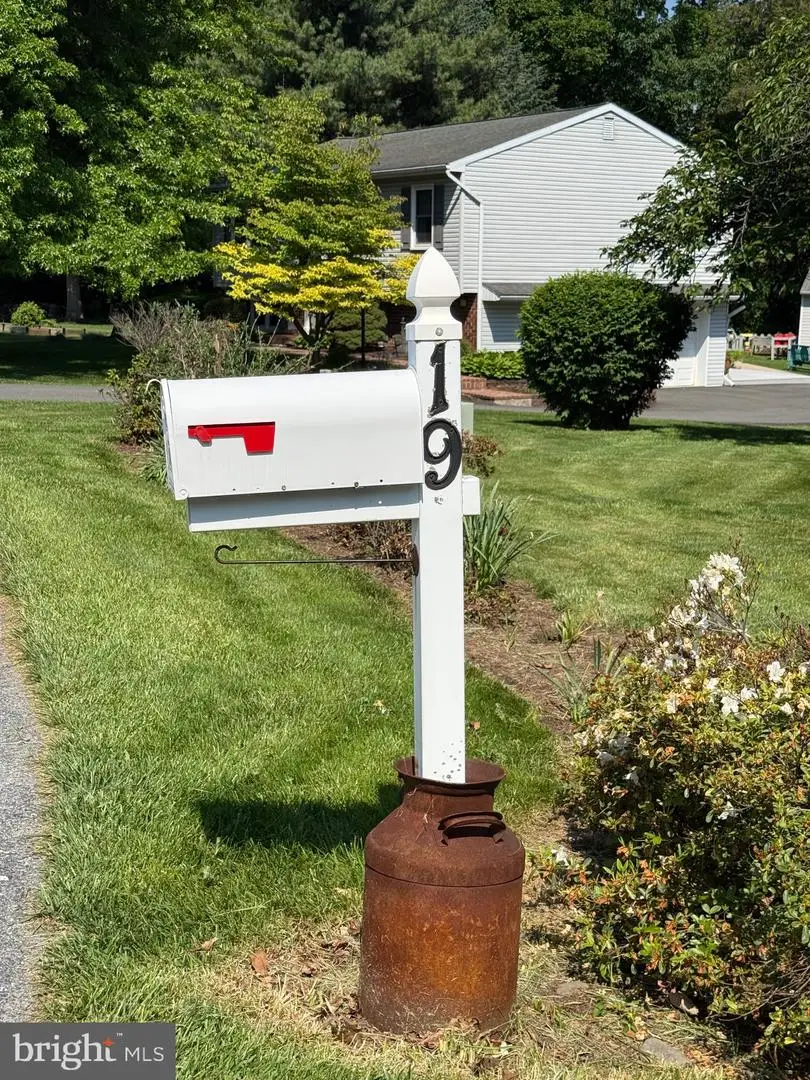 19 Valerie Dr, Elizabethtown, PA 17022 - #2