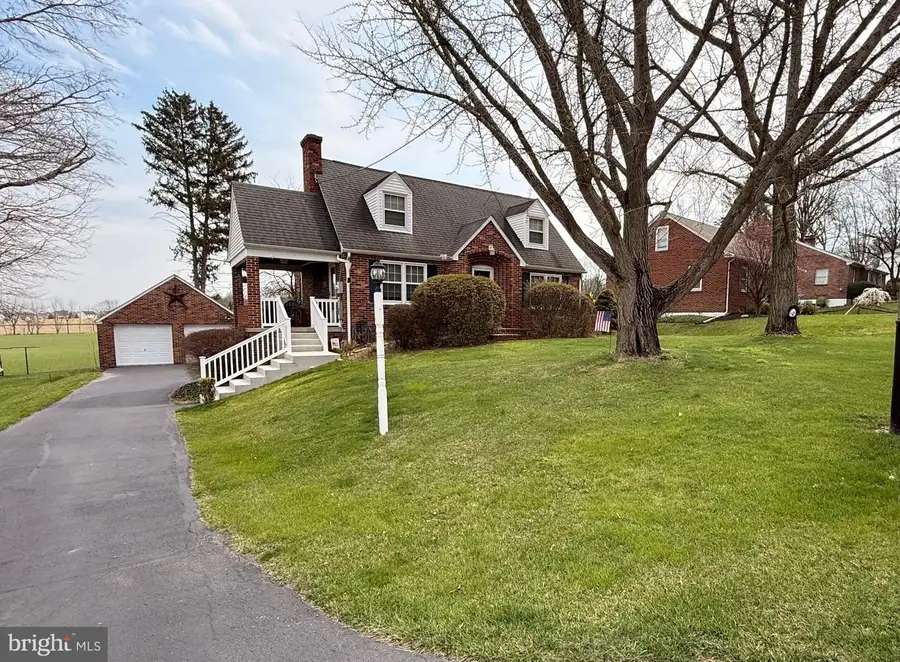 575 Church St, Landisville, PA 17538 - #3