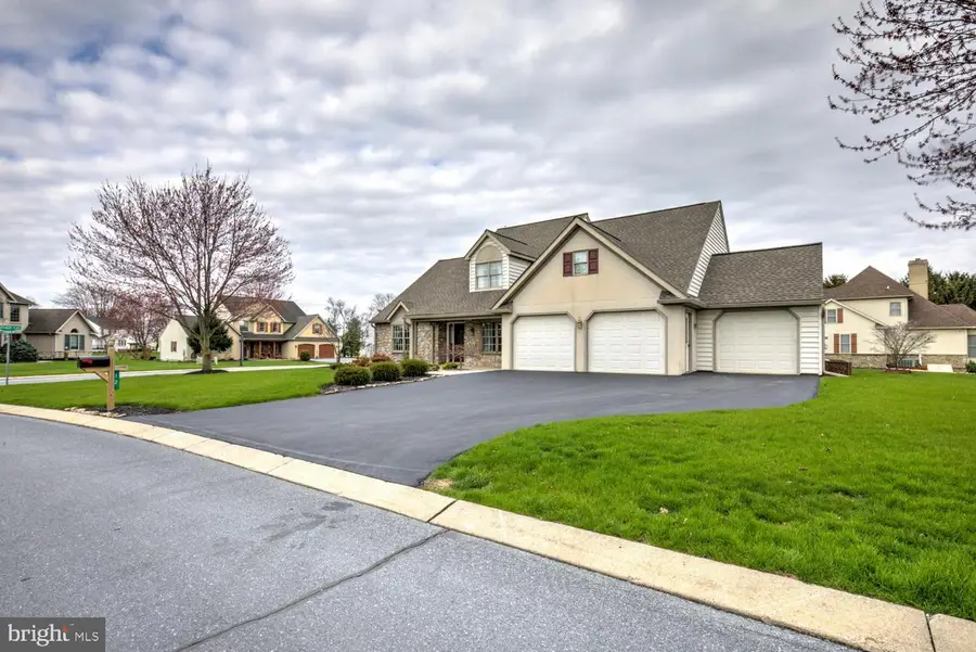 12 Buckingham Ln, Gordonville, PA 17529 - #2