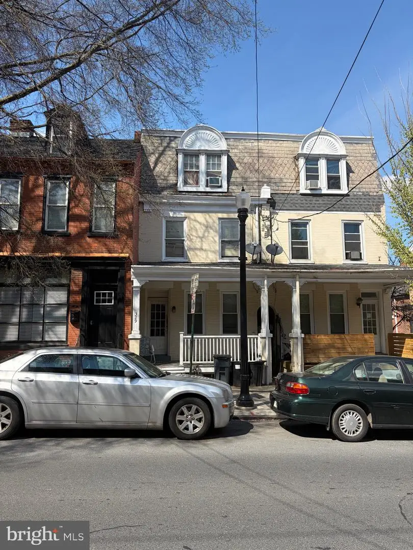 329 W King St, Lancaster, PA 17603 - #1