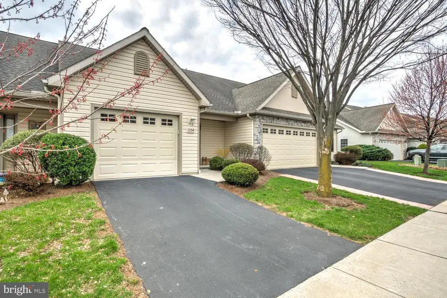 1354 Fieldstone Dr, Mount Joy, PA 17552 - #2