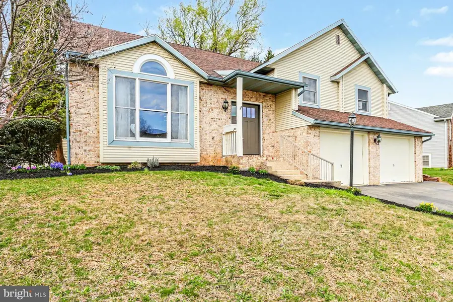 202 Roosevelt Cir, Ephrata, PA 17522 - #2