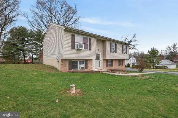 1390 Carole Ln, MANHEIM, PA 17545