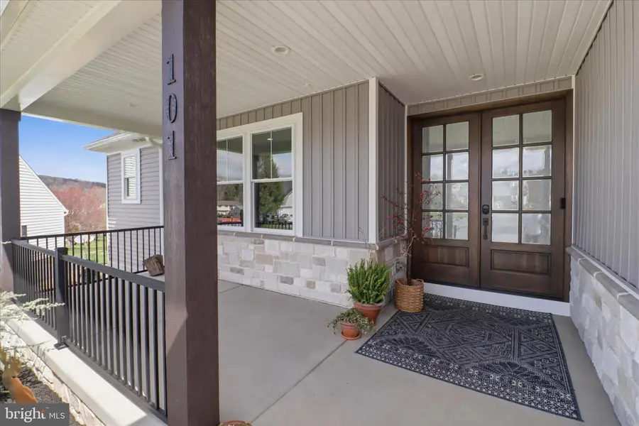 101 Ackley Cir, Lititz, PA 17543 - #2