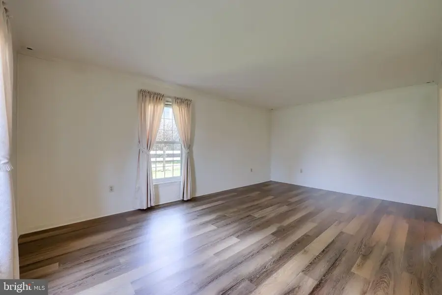 24 Blaine Ave, Leola, PA 17540 - #3