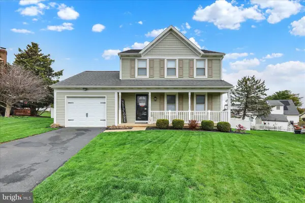 307 Cottonwood Ln, NEW HOLLAND, PA 17557