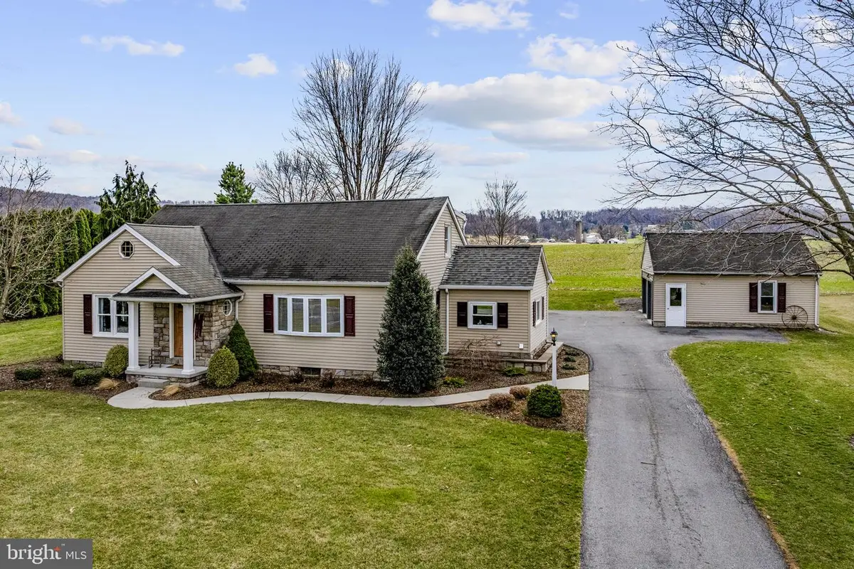 330 S Reamstown Rd, Ephrata, PA 17522 - #1