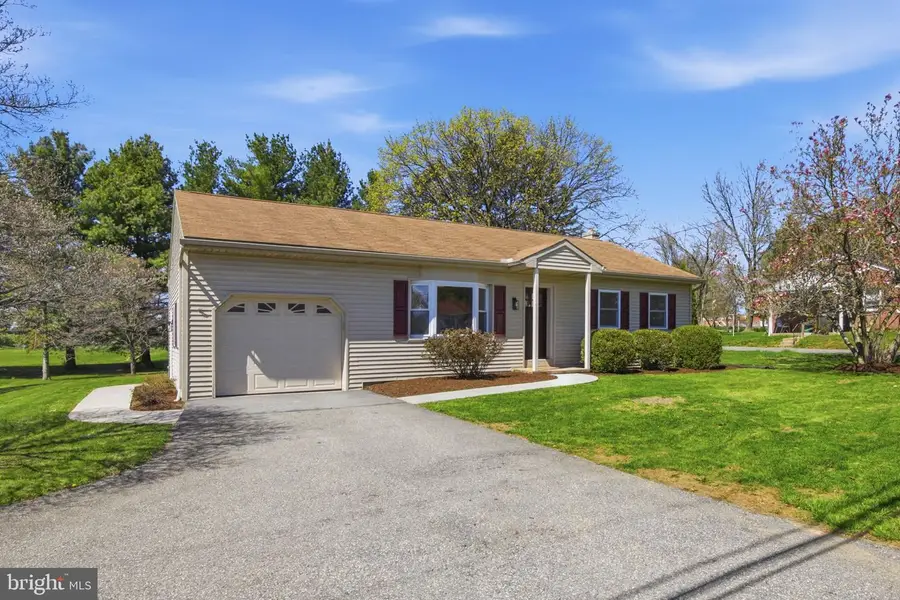 290 Church St, Landisville, PA 17538 - #3