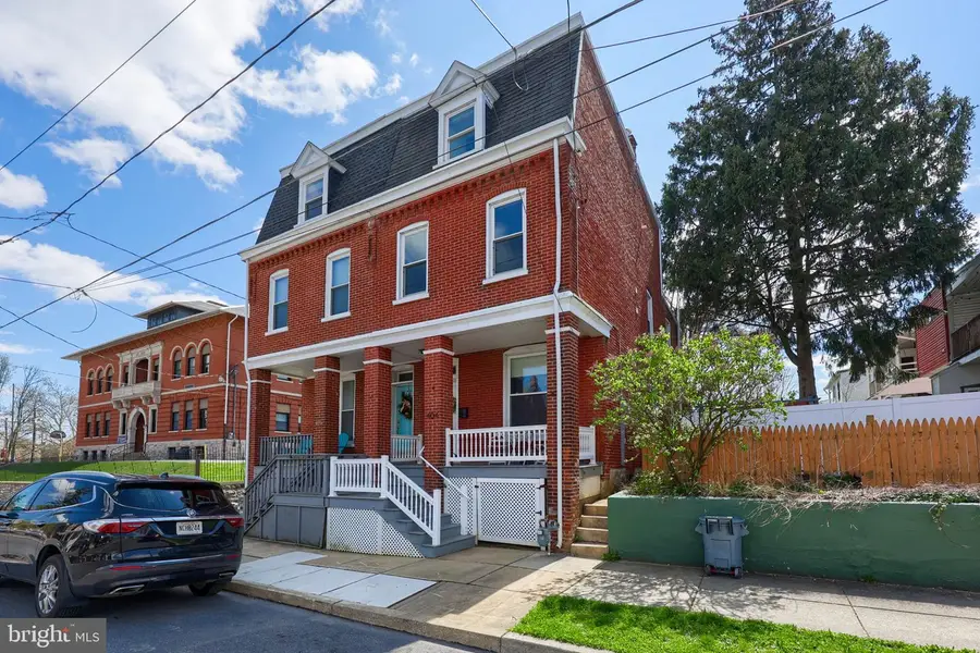 404 E Clay St, Lancaster, PA 17602 - #2