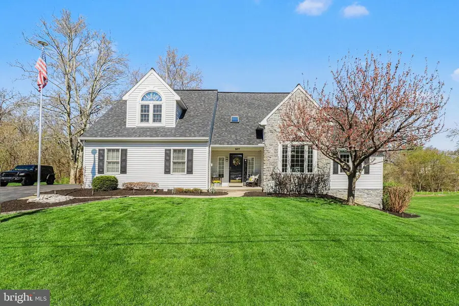 257 Park Ave, Mount Joy, PA 17552 - #2