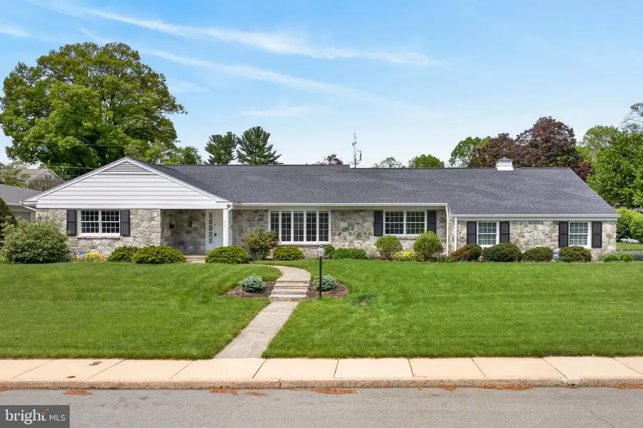 701 Pershing Ave, Ephrata, PA 17522 - #2