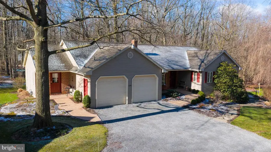 1624 Springville Rd, New Holland, PA 17557 - #2