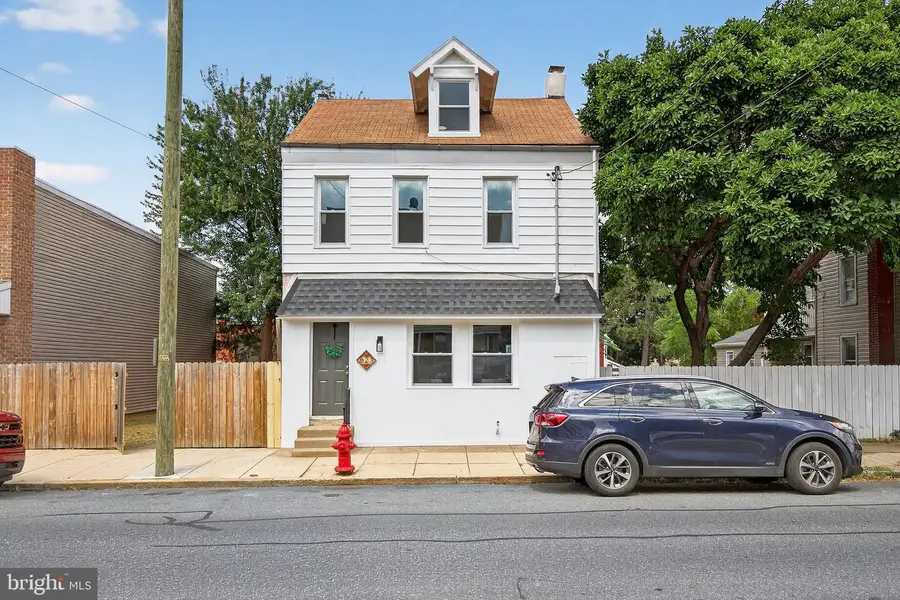 623 E Chestnut St, Lancaster, PA 17602 - #3