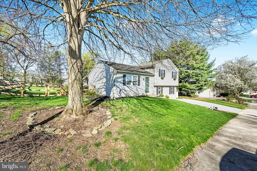 240 Birchwood Ln, Lititz, PA 17543 - #3