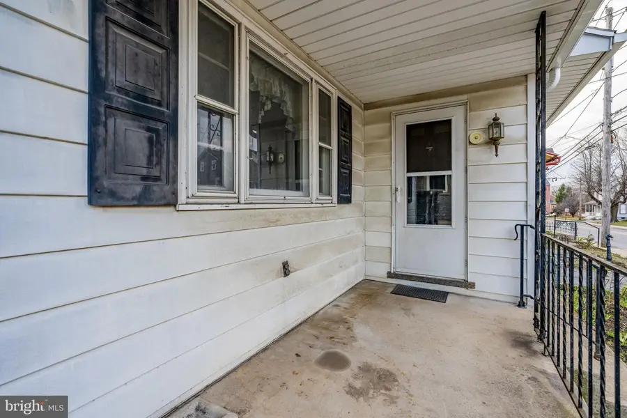 35 E Church St, Reamstown, PA 17567 - #2