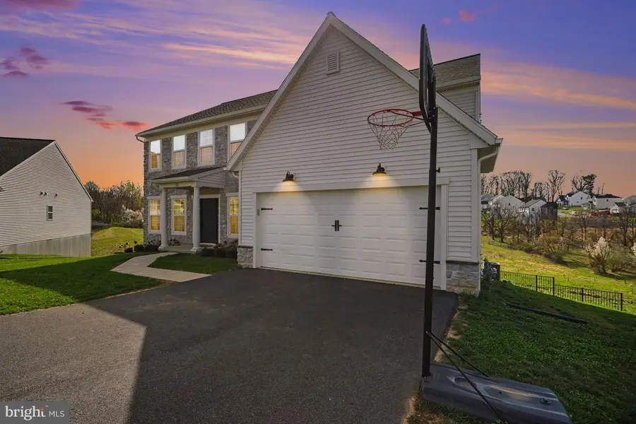 22 Walton Hill Cir, Lititz, PA 17543 - #3