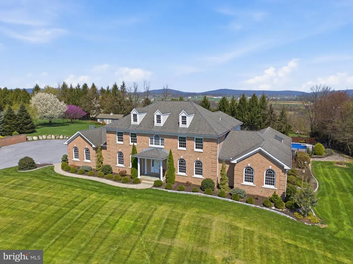 2 Breezy Knl, Lititz, PA 17543 - #1