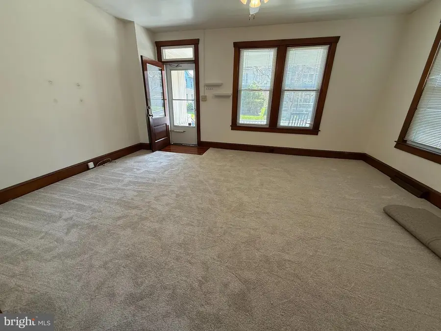 143 E Main St, Brownstown, PA 17508 - #3