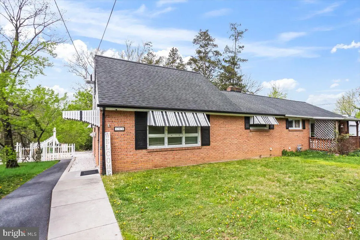 104 Lampeter Rd, Lancaster, PA 17602 - #1