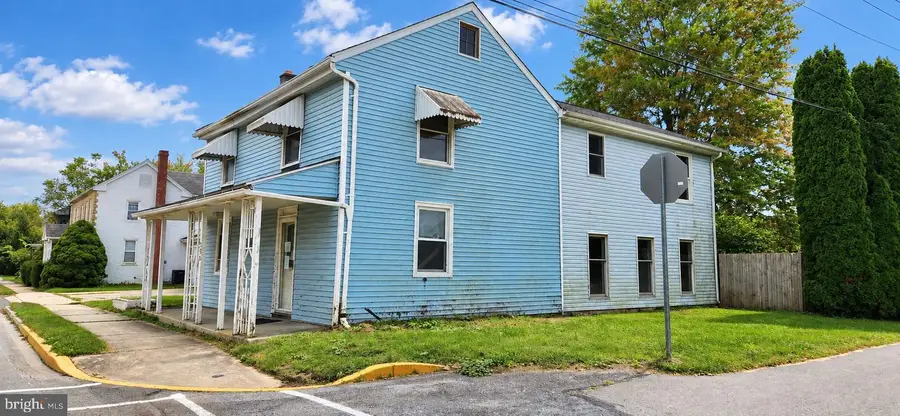 332 N 2nd St, Bainbridge, PA 17502 - #2