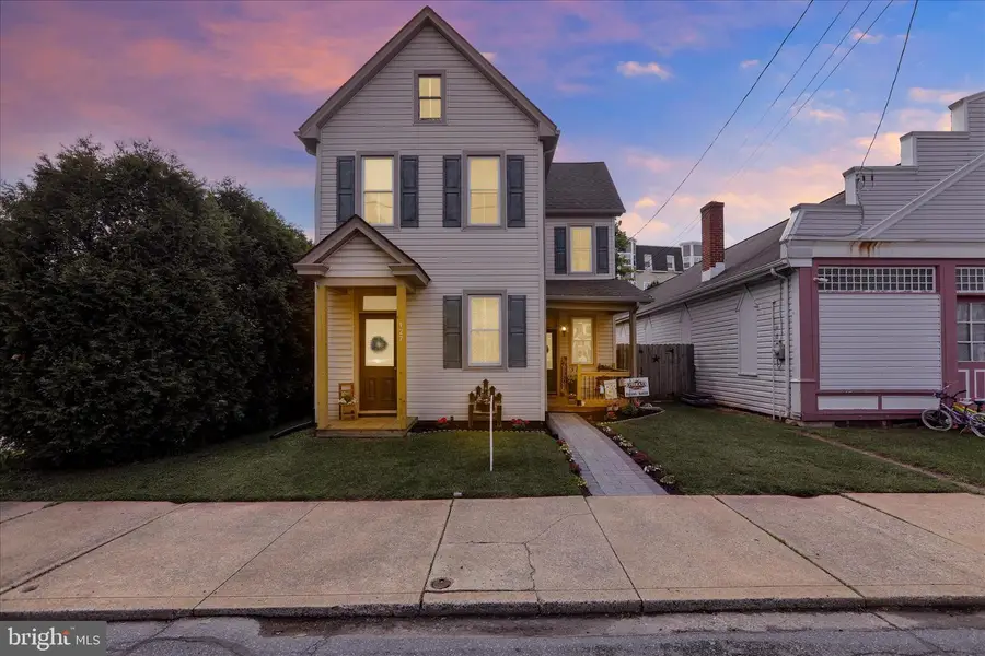 127 Church Ave, Ephrata, PA 17522 - #2