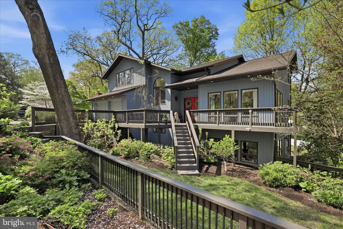 137 E Woods Dr, Lititz, PA 17543 - #1