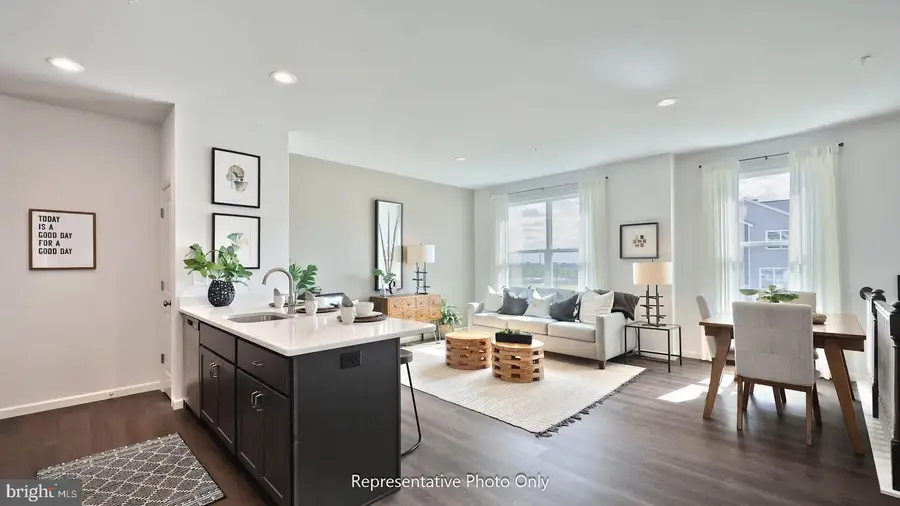 16 N Conifer Dr, Elizabethtown, PA 17022 - #3