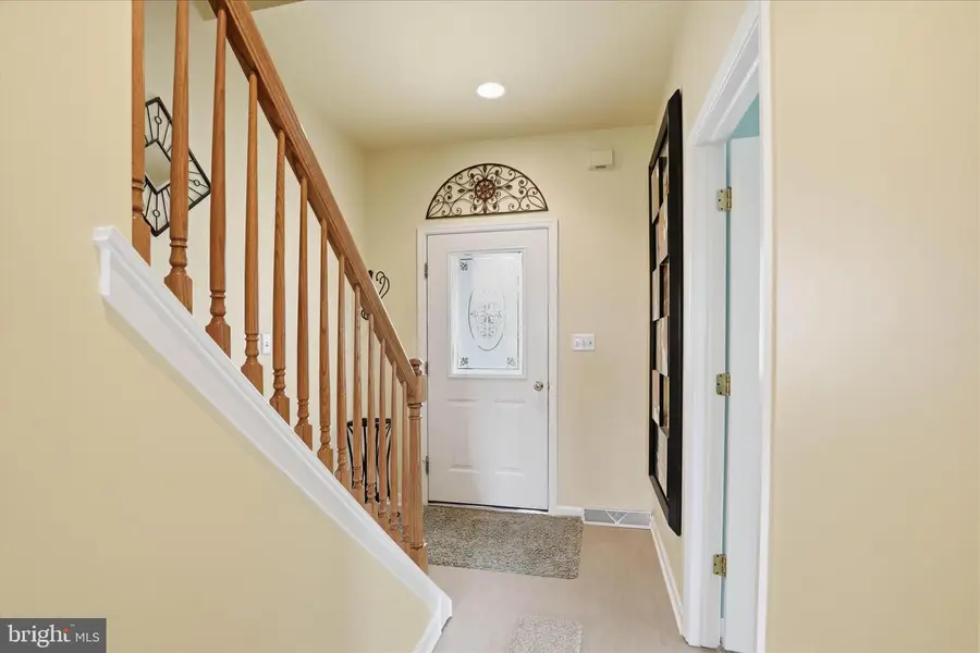 407 Lake St, Ephrata, PA 17522 - #2