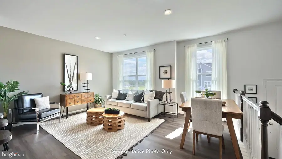 6 N Conifer Dr, Elizabethtown, PA 17022 - #2